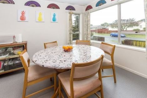 Photo of property in 34 Mascot Avenue, Mangere, Auckland, 2022