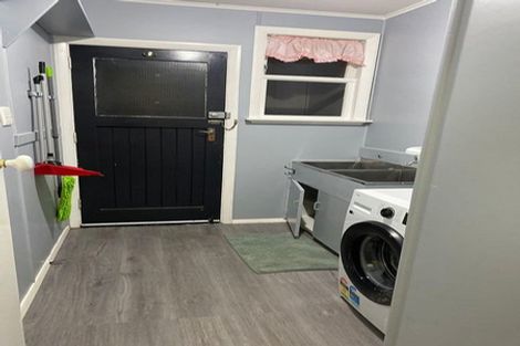 Photo of property in 24 Palmer Crescent, Silverstream, Upper Hutt, 5019