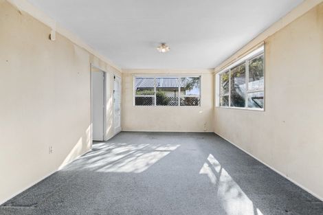 Photo of property in 2/50 Paynters Avenue, Strandon, New Plymouth, 4312