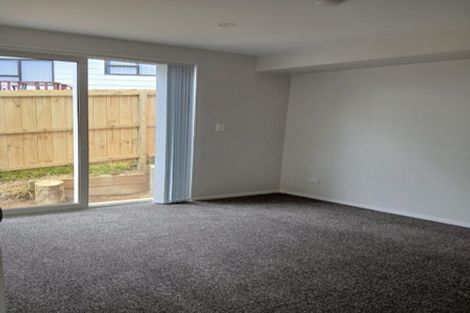 Photo of property in 44 Everglade Drive, Goodwood Heights, Auckland, 2105