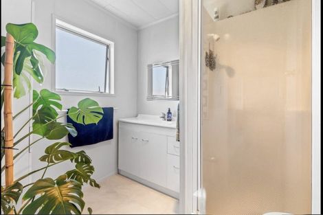 Photo of property in 11 Bannerman Road, Morningside, Auckland, 1022