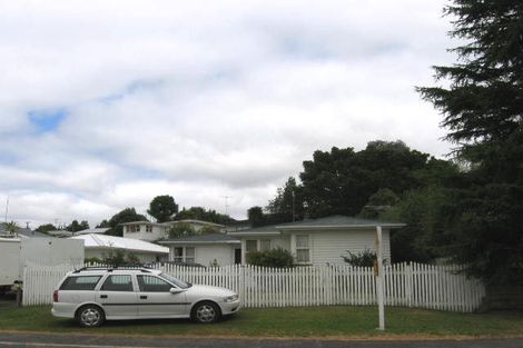 Photo of property in 50 Lauderdale Road, Birkdale, Auckland, 0626