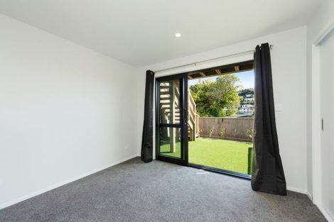 Photo of property in 1u3 Robert Street, Newlands, Wellington, 6037