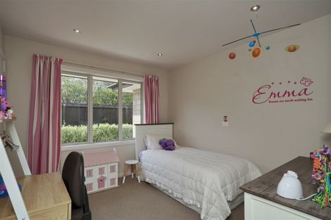 Photo of property in 10 Breton Close, Northwood, Christchurch, 8051