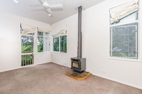 Photo of property in 17 Highwood Grove, Torbay, Auckland, 0630