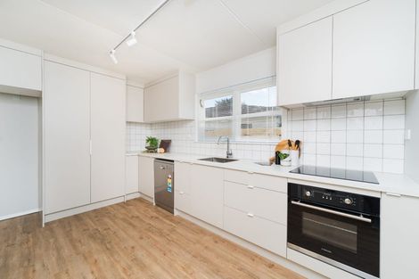Photo of property in 18 Ashford Avenue, Hokowhitu, Palmerston North, 4410