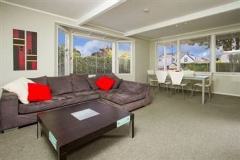 Photo of property in 1 Frater Avenue, Milford, Auckland, 0620