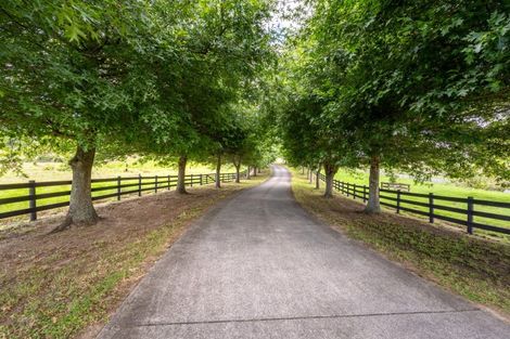Photo of property in 204 Broomfields Road, Whitford, Howick, 2571