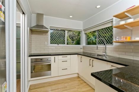 Photo of property in 2/19 Hamilton Place, Glenfield, Auckland, 0629