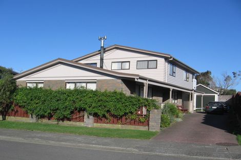 Photo of property in 4 Wantwood Grove, Churton Park, Wellington, 6037