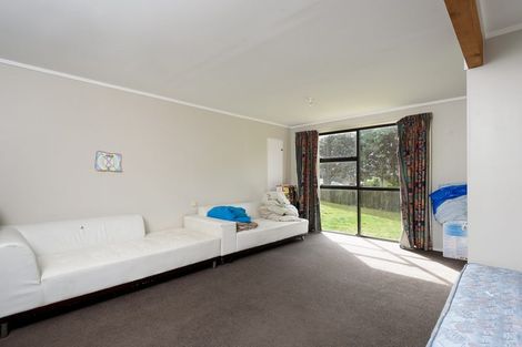 Photo of property in 76 Thurleigh Grove, Karori, Wellington, 6012