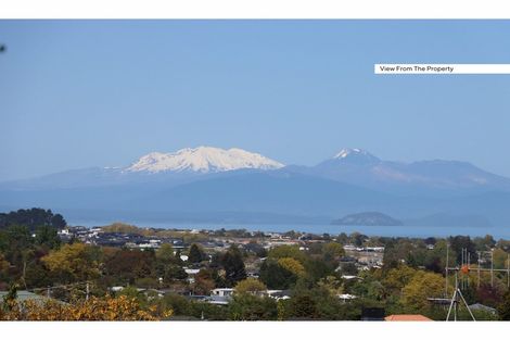 Photo of property in 77 Harvey Street, Waipahihi, Taupo, 3330