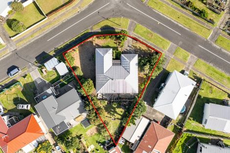 Photo of property in 6 Tainui Street, Castlecliff, Whanganui, 4501