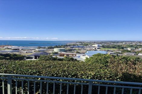 Photo of property in 24 Scott Street, Moturoa, New Plymouth, 4310