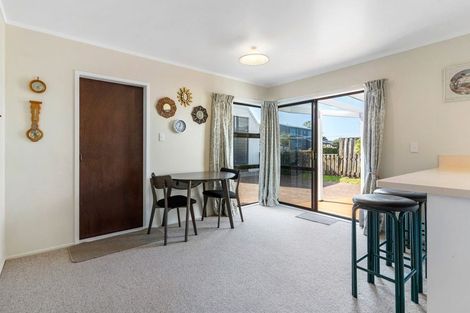 Photo of property in 115 Linton Crescent, Whangamata, 3620