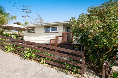 Photo of property in 27a Makiri Street, Helensville, 0800