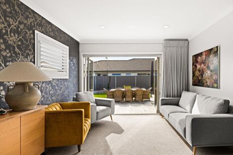 Photo of property in 11 Aoraki Road, Poraiti, Napier, 4112