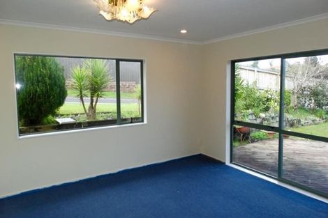 Photo of property in 13 Fleetwood Drive, Henderson, Auckland, 0612