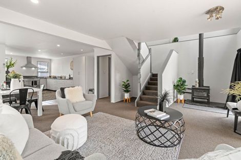 Photo of property in 7a Kempton Street, Greytown, 5712