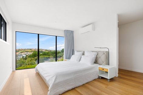 Photo of property in 9 Laguna Place, Matakatia, Whangaparaoa, 0930