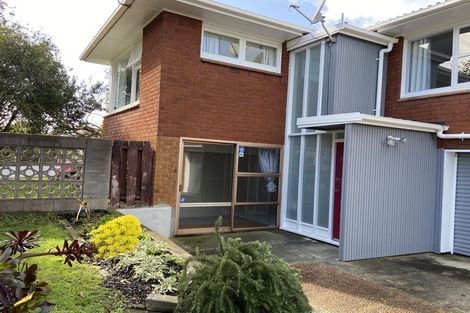 Photo of property in 1 Marcel Place, Glenfield, Auckland, 0629