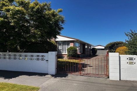 Photo of property in 70 Daniels Road, Redwood, Christchurch, 8051