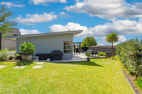 Photo of property in 357 Royal Road, Massey, Auckland, 0614