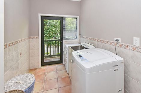 Photo of property in 21 Del Mar Court, Shamrock Park, Auckland, 2016