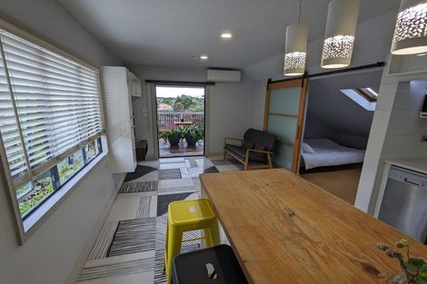 Photo of property in 19 Millstream Drive, Henderson, Auckland, 0610