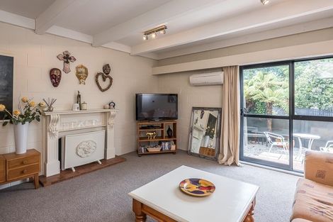 Photo of property in 35 Burma Road, Khandallah, Wellington, 6035
