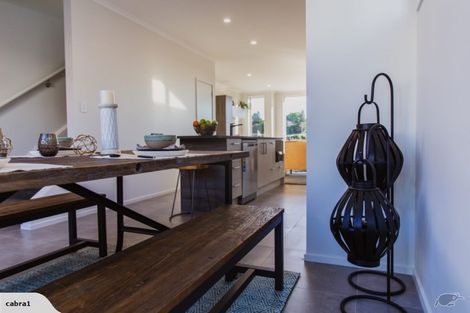 Photo of property in 77 Karepiro Drive, Stanmore Bay, Whangaparaoa, 0932