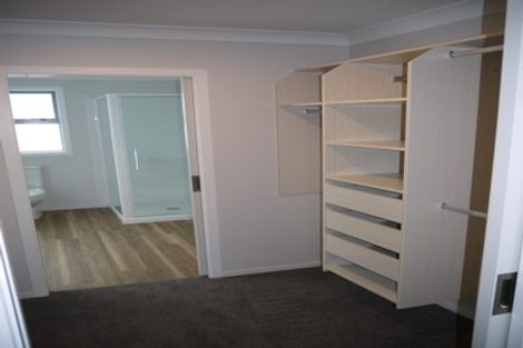 Photo of property in 25 Grumman Lane, Newlands, Wellington, 6037