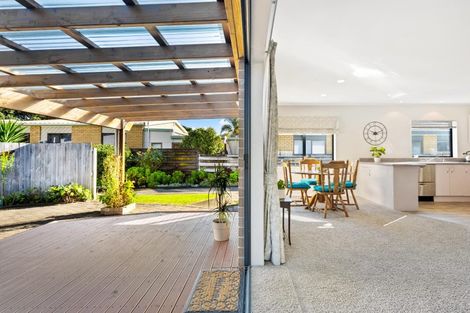 Photo of property in 8 Elizabeth Street, Orewa, 0931