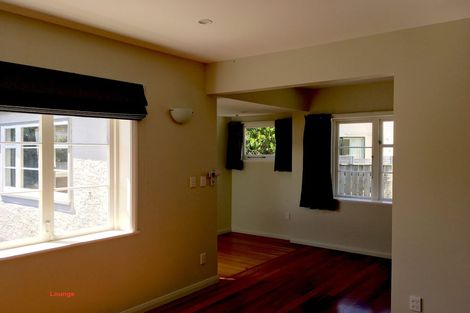 Photo of property in 2 Rodney Street, Northland, Wellington, 6012