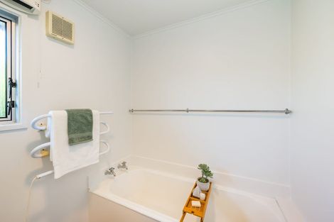 Photo of property in 21 Chums Road, Paraparaumu Beach, Paraparaumu, 5032