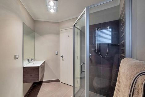 Photo of property in 12 Corsica Way, Karaka, Papakura, 2113