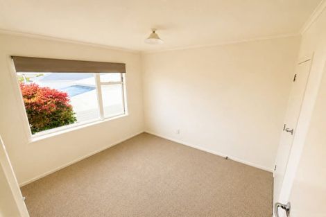 Photo of property in 5/139 Queens Drive, Lyall Bay, Wellington, 6022
