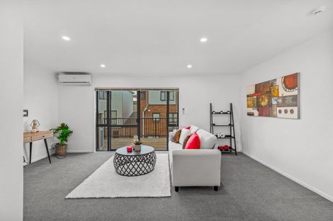 Photo of property in St Claire Village, 10/172 Mcleod Road, Te Atatu South, Auckland, 0610
