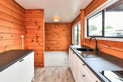 Photo of property in 13 Riserra Drive, Ranui, Auckland, 0612