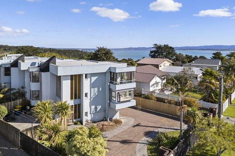 Photo of property in 64 Island Bay Road, Beach Haven, Auckland, 0626