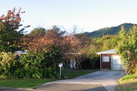 Photo of property in 7 Karu Crescent, Waikanae, 5036