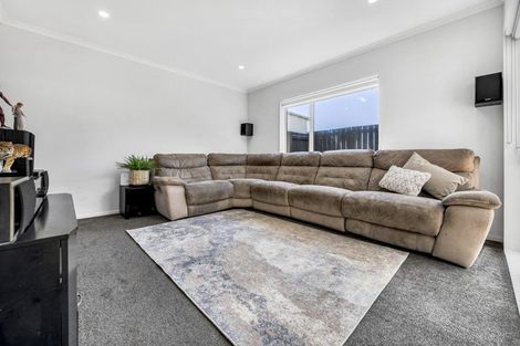 Photo of property in 132 Kuaka Drive, Takanini, 2112