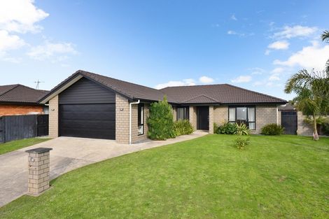 Photo of property in 11 Whitney Place, Rototuna North, Hamilton, 3210