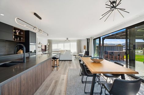 Photo of property in 3b Wallace Place, Westown, New Plymouth, 4310