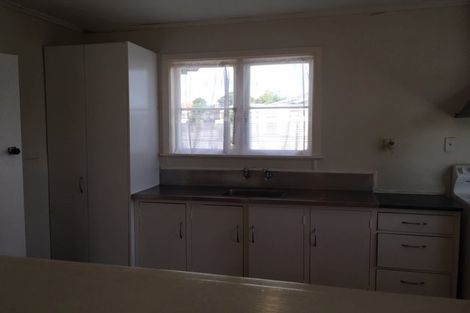 Photo of property in 27 Opaheke Road, Papakura, 2110