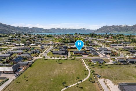 Photo of property in 9 Brewster Crescent, Lake Hawea, Wanaka, 9382