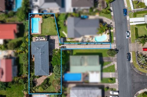 Photo of property in 14 Holdaway Avenue, Northcote, Auckland, 0627