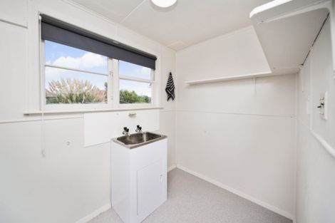 Photo of property in 279 South Road, Hawera, 4610