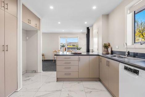 Photo of property in 1/5a Rossiter Avenue, Redwood, Christchurch, 8051