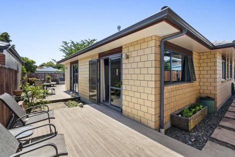 Photo of property in 2a Wallath Road, Westown, New Plymouth, 4310